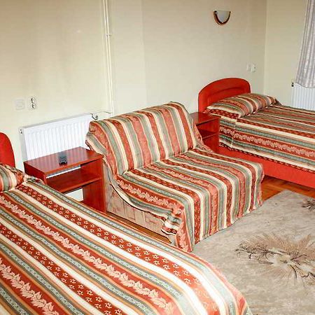 Guest House Breza 프릴레프 외부 사진
